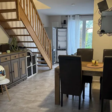 A Calvisson, Piscine Chauffee Calvisson