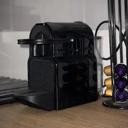 A Calvisson, Piscine Chauffee *