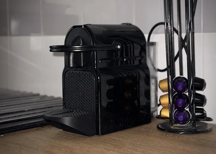 A Calvisson, Piscine Chauffee *