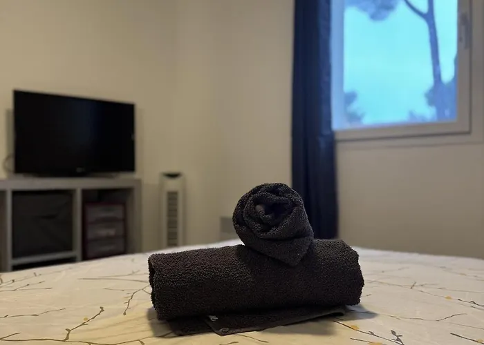 A Calvisson, Piscine Chauffee Villa Calvisson