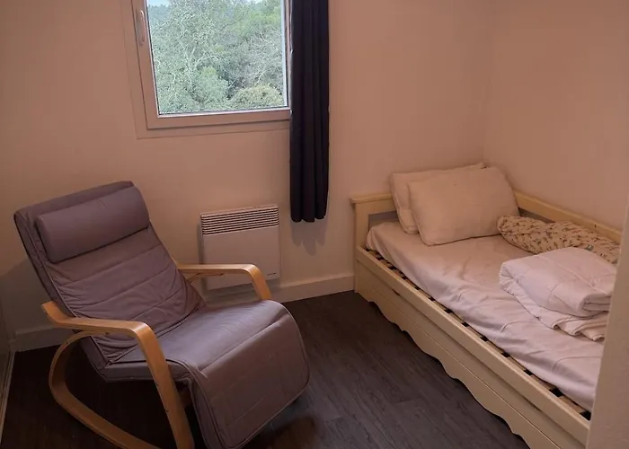 A Calvisson, Piscine Chauffee Calvisson